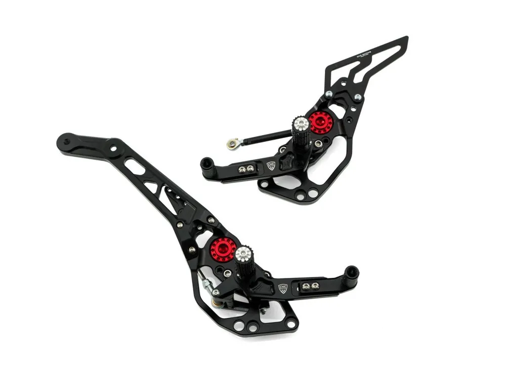 PEDANE REGOLABILI PILOTA CNC RACING DUCATI HYPERMOTARD/STRADA 939 2016- Subito Disponibile