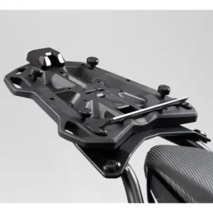 Esclusivo Piastra SW-Motech per bauli Shad da 48 lt su Street Rack-