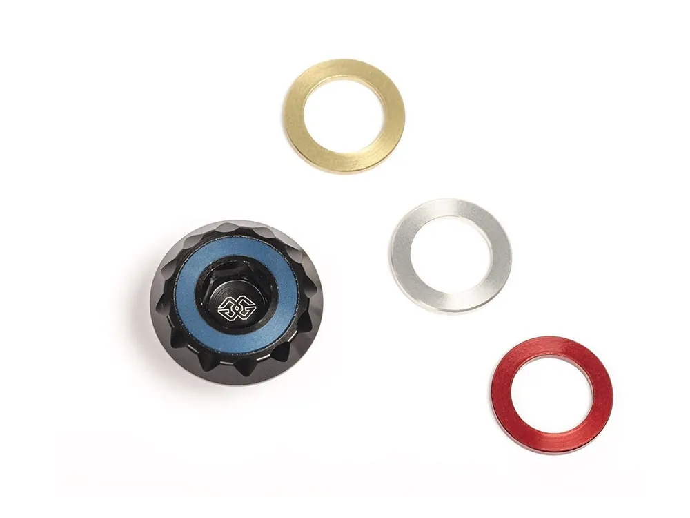 Compra Oggi Stesso TAPPO RIFORNIMENTO OLIO ALLUMINIO GILLES TOOLING M20X2,5 YAMAHA MT-09 / GT / ABS 2014-2024-