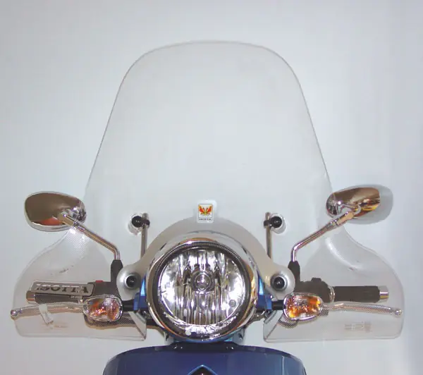 Ultimissimo Modello ISOTTA Parabrezza media protezione per Carnaby Cruiser 300