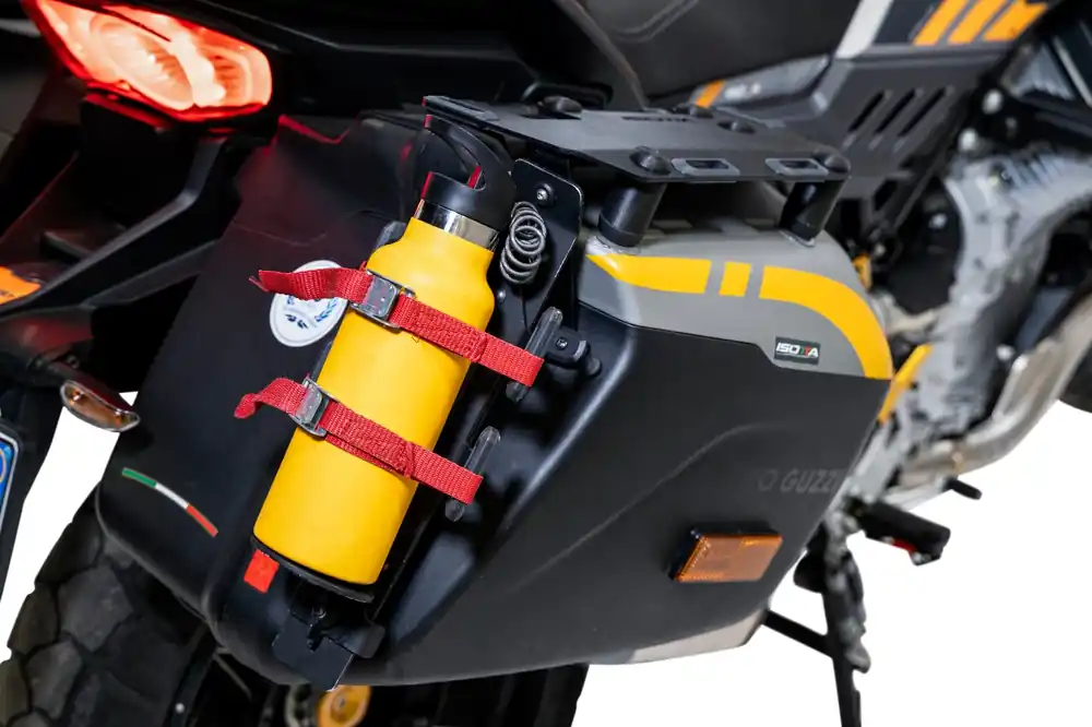 ISOTTA Porta borraccia per MOTO GUZZI STELVIO 2024> Nuovo Arrivo