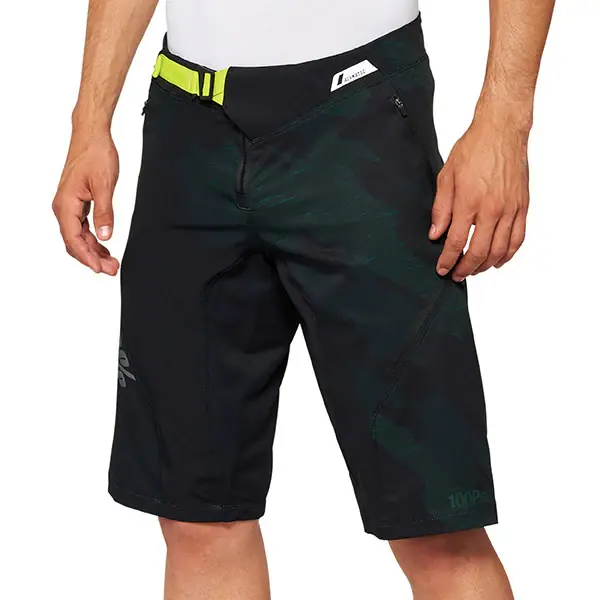 AIRMATIC LE PANTALONI CORTI BLACK CAMO - 30 Offerta Lampo