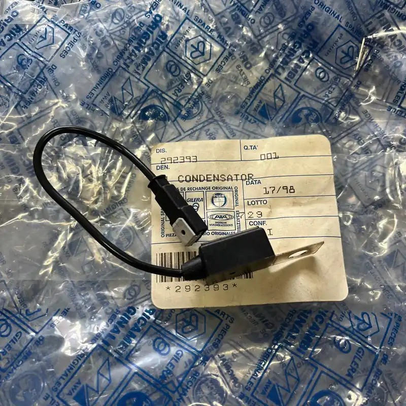 292393 CONDENSATORE APE POKER BENZINA  ORIGINALE PIAGGIO Offerta